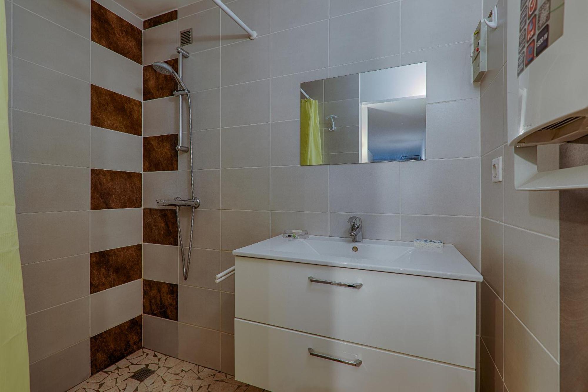 Au Epiceah, Logement A La Campagne Valence  Extérieur photo